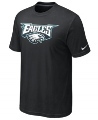 From the pre-game to after-party, show off your Philadelphia Eagles pride in this NFL football t-shirt from Nike. From the pre-game to after-party, show off your Philadelphia Eagles pride in this NFL football t-shirt from Nike.
