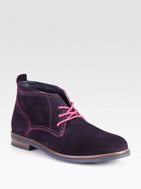 With an EVA foam midsole for all-day comfort and classic styling for everyday appeal, this chukka always treads lightly.Concealed NIKE AIR TechnologySuede upperLeather liningPadded insoleRubber soleImported With an EVA foam midsole for all-day comfort and classic styling for everyday appeal, this chukka always treads lightly.Concealed NIKE AIR TechnologySuede upperLeather liningPadded insoleRubber soleImported