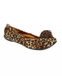 Hit the jackpot with the Vegas flats by Barefoot Tess. An oversized beaded embellishment on the toe is the perfect finishing touch. Hit the jackpot with the Vegas flats by Barefoot Tess. An oversized beaded embellishment on the toe is the perfect finishing touch.
