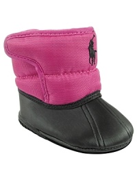 A preppy all-weather boot with a contrast quilted waterproof upper, embroidered horse logo, topstitch details and side Velcro® closure. A preppy all-weather boot with a contrast quilted waterproof upper, embroidered horse logo, topstitch details and side Velcro® closure.