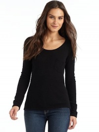 THE LOOKScoop necklinePullover styleLong sleevesSingle chest pocketLonger back hemTHE FITAbout 29 from shoulder to hemTHE MATERIALCashmereCARE & ORIGINDry cleanImported THE LOOKScoop necklinePullover styleLong sleevesSingle chest pocketLonger back hemTHE FITAbout 29 from shoulder to hemTHE MATERIALCashmereCARE & ORIGINDry cleanImported