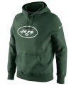 Shout out to your favorite NFL football team with this comfortable New York Jets hoodie from Nike.