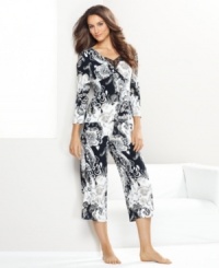 Black and white paisley keeps things interesting. Linea Donatella's Emmaline pajamas feature a v-neck top with 3/4 length sleeves and capri length pants. Black and white paisley keeps things interesting. Linea Donatella's Emmaline pajamas feature a v-neck top with 3/4 length sleeves and capri length pants.