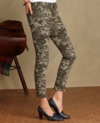 Camouflage gets really chic in Tommy Hilfiger's skinny pants. Pair them with your favorite pumps for a polished look with a rugged edge. Camouflage gets really chic in Tommy Hilfiger's skinny pants. Pair them with your favorite pumps for a polished look with a rugged edge.