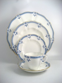 Royal Crown Derby Grenville Dinnerware 5 Piece Place Setting Royal Crown Derby Grenville Dinnerware 5 Piece Place Setting
