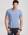 Regular-fit heather short-sleeve cut-neck tee made with single-yarn pima cotton heather.