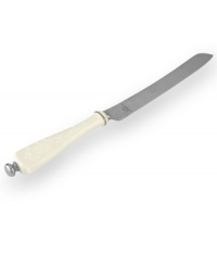 This porcelain cake knife is the perfect complement to your special celebrations. A modern shape and gilt trim combine for a truly elegant look. This porcelain cake knife is the perfect complement to your special celebrations. A modern shape and gilt trim combine for a truly elegant look.