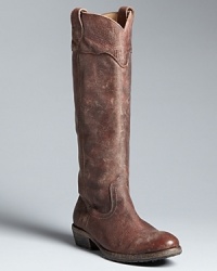 Ride the Western trend hard in these vintage-effect Frye boots-well-loved looking, they're already broken in for you. Ride the Western trend hard in these vintage-effect Frye boots-well-loved looking, they're already broken in for you.