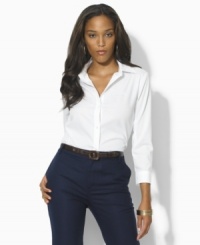 A classic blouse tailored in a three-quarter-sleeved silhouette from crisp cotton exudes sophisticated style. A classic blouse tailored in a three-quarter-sleeved silhouette from crisp cotton exudes sophisticated style.