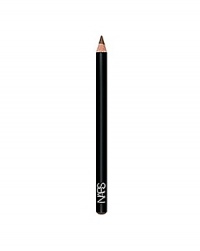 Sculpts and defines the eyebrow with rich, natural looking pigment to softly frame the eyes. The firm texture allows for maximum control and provides long-lasting definition. Rich, intense pigments in three shades of taupe Firm texture for smooth strokes of color Longwearing and blendable