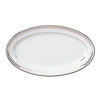 Philippe Deshoulieres Limoges china is a French based family company dating back to 1826. Deshoulieres is known for luxury porcelain and dinnerware; beautiful porcelain that moves with the times with taste and nobility. The Deshoulieres philosophy encompasses design with high standards and audacity to accompany you in your most precious moments: formal occasions, weddings or simply to enhance your home everyday in the most beautiful way. Philippe Deshoulieres Limoges china is a French based family company dating back to 1826. Deshoulieres is known for luxury porcelain and dinnerware; beautiful porcelain that moves with the times with taste and nobility. The Deshoulieres philosophy encompasses design with high standards and audacity to accompany you in your most precious moments: formal occasions, weddings or simply to enhance your home everyday in the most beautiful way.