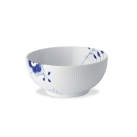 Royal Copenhagen Blue Fluted Mega Serving Bowl 7 in Royal Copenhagen Blue Fluted Mega Serving Bowl 7 in