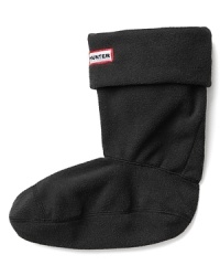 Hunter's short Welly fleece sock liner will keep your feet warm and stylish. A perfect compliment to the Hunter original boot (not included).