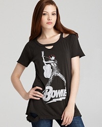 This CHASER tee channels glam-rock chic with a David Bowie graphic and artful deconstruction. This CHASER tee channels glam-rock chic with a David Bowie graphic and artful deconstruction.