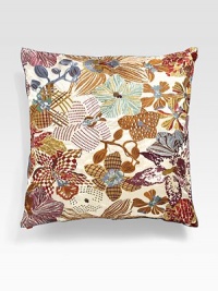 This multicolored array of satiny botanicals with hand-embroidered detailing will breathe new life into any setting.Zip closureReverses to solid silk23½ squareCotton50% down/50% feather insertMade in Italy This multicolored array of satiny botanicals with hand-embroidered detailing will breathe new life into any setting.Zip closureReverses to solid silk23½ squareCotton50% down/50% feather insertMade in Italy
