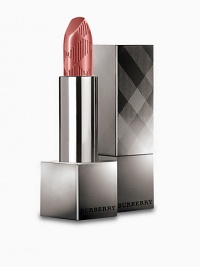 The superlight second skin texture of Burberry Lip Cover provides intense moisture immediately after application with a combination of oils and light waxes that deliver easy application and extreme comfort. Pigments are dispersed in a clear gelled structure to ensure high colour fidelity, while shiny polymers offer perfect luminosity. The superlight second skin texture of Burberry Lip Cover provides intense moisture immediately after application with a combination of oils and light waxes that deliver easy application and extreme comfort. Pigments are dispersed in a clear gelled structure to ensure high colour fidelity, while shiny polymers offer perfect luminosity.