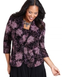 Alex Evenings' plus size coordinating jacket and top put a sparkling finishing touch on your evening ensemble with a glittery floral print. Alex Evenings' plus size coordinating jacket and top put a sparkling finishing touch on your evening ensemble with a glittery floral print.