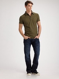 A new addition to your fashion mix imbues an old favorite with a slubbed, super-soft finish. Five-button placket Chest patch pocket Cotton Machine wash Imported A new addition to your fashion mix imbues an old favorite with a slubbed, super-soft finish. Five-button placket Chest patch pocket Cotton Machine wash Imported