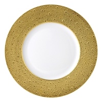 This collection was inspired by marine landscapes: the decorative pattern on the wide brimmed plates resembles the effervescent spray of ocean waves that crash and wash onto shore. The subtle effects on porcelain combined with skillful enameling techniques infuse Ecume with a contemporary yet poetic quality. The collection creates a highly elegant yet modern table setting. This collection was inspired by marine landscapes: the decorative pattern on the wide brimmed plates resembles the effervescent spray of ocean waves that crash and wash onto shore. The subtle effects on porcelain combined with skillful enameling techniques infuse Ecume with a contemporary yet poetic quality. The collection creates a highly elegant yet modern table setting.