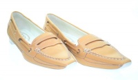 TOD'S Women's Pellame Leather Beige Loafers Sz 37 1/2 R30C604 TOD'S Women's Pellame Leather Beige Loafers Sz 37 1/2 R30C604