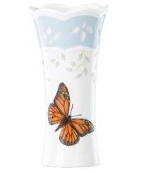 Spring is perpetually in season with whimsical Butterfly Meadow giftware. Pretty butterfly and floral motifs grace small white vases with an elegant flare and charming scalloped edge. Spring is perpetually in season with whimsical Butterfly Meadow giftware. Pretty butterfly and floral motifs grace small white vases with an elegant flare and charming scalloped edge.