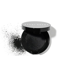 Inspired by old-school cake liner, this rich powder formula can be applied dry or damp to create different takes on the smokey eye. Intensely pigmented and long-lasting, it goes on silky-smooth without flaking.Created just for Bobbi's Choose Your Black Collection, this limited-edition shade is yet another way to create dark and sexy eyes. Inspired by old-school cake liner, this rich powder formula can be applied dry or damp to create different takes on the smokey eye. Intensely pigmented and long-lasting, it goes on silky-smooth without flaking.Created just for Bobbi's Choose Your Black Collection, this limited-edition shade is yet another way to create dark and sexy eyes.