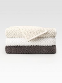 EXCLUSIVELY AT SAKS. A luxe, beautifully textured addition to your morning routine in ringspun, two-ply combed cotton. Turned-under end-hem Crest and Obi-Dash embroidery 30 X 58 Ringspun combed cotton Machine wash Imported EXCLUSIVELY AT SAKS. A luxe, beautifully textured addition to your morning routine in ringspun, two-ply combed cotton. Turned-under end-hem Crest and Obi-Dash embroidery 30 X 58 Ringspun combed cotton Machine wash Imported