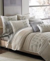 Accent your bedding with low-key style of the Platinum Zen quilt featuring pick stitch details and a soft natural hue.