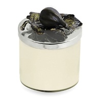 Michael Aram Signature Home Scents are weightless, subtle and universal yet exuberant and complex. These fragrances take their inspiration from the same organic motifs that made the artist famous. Michael Aram Signature Home Scents are weightless, subtle and universal yet exuberant and complex. These fragrances take their inspiration from the same organic motifs that made the artist famous.