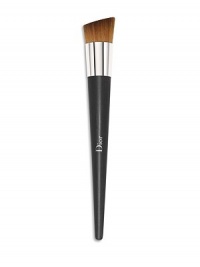 Designed for applying fluid and cream foundations, this stunning brush has a dense, beveled head, allowing you to work with more makeup and blend it perfectly into the skin, for results that combine a natural look with perfect coverage. The brush's skillfully tapered synthetic hairs offer the soft touch of natural hairs and polish the foundation for maximum radiance. Made in France. Designed for applying fluid and cream foundations, this stunning brush has a dense, beveled head, allowing you to work with more makeup and blend it perfectly into the skin, for results that combine a natural look with perfect coverage. The brush's skillfully tapered synthetic hairs offer the soft touch of natural hairs and polish the foundation for maximum radiance. Made in France.