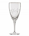 An instant classic, this Lenox crystal iced beverage glass features the Opal Innocence vine motif etched below a band of polished platinum. A beautiful companion to Opal Innocence dinnerware.