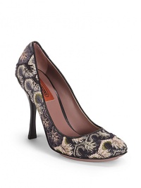 THE LOOKMulticolor abstract jacquard upperRound-toePadded insoleStacked heel, 4 (100mm)THE MATERIALSignature patterned fabric upperLeather liningLeather soleORIGINMade in Italy THE LOOKMulticolor abstract jacquard upperRound-toePadded insoleStacked heel, 4 (100mm)THE MATERIALSignature patterned fabric upperLeather liningLeather soleORIGINMade in Italy