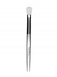Handcrafted for technically perfect results, Trish's Brush 30 Blending is the definitive mistake-proof brush for shading and blending eye color. It is precision-shaped to deposit and diffuse just the right amount of color for an effortless application. Handcrafted for technically perfect results, Trish's Brush 30 Blending is the definitive mistake-proof brush for shading and blending eye color. It is precision-shaped to deposit and diffuse just the right amount of color for an effortless application.