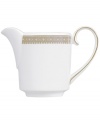 Like the grosgrain ribbons that dangle from her famous dresses, this white bone china collection of dinnerware and dishes from Vera Wang features two different platinum grosgrain borders. The wide corded border of textured grosgrain evokes soft elegance while the narrow wisp of platinum edging adds chic style.