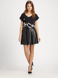 Lightweight wardrobe must-have features a flirty, loose-fitting silhouette and contrasting geometric print. ScoopneckShort sleevesPullover style95% silk/5% spandexDry cleanImportedSIZE & FITModel shown is 5'10 (177cm) wearing US size Small. Lightweight wardrobe must-have features a flirty, loose-fitting silhouette and contrasting geometric print. ScoopneckShort sleevesPullover style95% silk/5% spandexDry cleanImportedSIZE & FITModel shown is 5'10 (177cm) wearing US size Small.