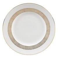 Vera Wang, in collaboration with Wedgwood, has designed a tableware collection full of understated elegance and classic beauty that embraces the ultra chic, sophisticated style that Vera is known for. Gilded Weave takes its inspiration from the Greek and Neo-classical accents used in Vera Wangs Spring 2008 Bridal Collection. The gold and platinum mixed motifs invoke themes of nature and spring with graceful and subtle flourishes. This collection is designed to stand-alone or to mix and match. Vera Wang, in collaboration with Wedgwood, has designed a tableware collection full of understated elegance and classic beauty that embraces the ultra chic, sophisticated style that Vera is known for. Gilded Weave takes its inspiration from the Greek and Neo-classical accents used in Vera Wangs Spring 2008 Bridal Collection. The gold and platinum mixed motifs invoke themes of nature and spring with graceful and subtle flourishes. This collection is designed to stand-alone or to mix and match.