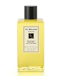 Instantly awakening the senses, Grapefruit is a lively, uplifting citrus with a spicy heart. Grapefruit and tangerine are combined with vetiver and rosemary to create this outspoken citrus scent. Grapefruit Bath Oil gently fragrances and moisturizes the skin. Lush and softly foaming, it's pure relaxation. Instantly awakening the senses, Grapefruit is a lively, uplifting citrus with a spicy heart. Grapefruit and tangerine are combined with vetiver and rosemary to create this outspoken citrus scent. Grapefruit Bath Oil gently fragrances and moisturizes the skin. Lush and softly foaming, it's pure relaxation.