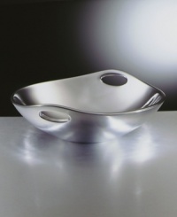 Practical and versatile design by prestigious artist/industrial designer Neil Cohen. In Nambé metal alloy. Practical and versatile design by prestigious artist/industrial designer Neil Cohen. In Nambé metal alloy.