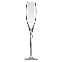 With a clear bowl and hand-pulled stem, this kate spade new york Bellport champagne flute sparkles in European crystal. With a clear bowl and hand-pulled stem, this kate spade new york Bellport champagne flute sparkles in European crystal.