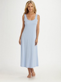 Luxurious versatility in a classic silhouette created from long-staple Egyptian Giza cotton, mercerized for ultra softness and a natural sheen.ScoopneckUnderstated, shaped styleAnkle lengthMercerized Egyptian Giza cotton interlockMachine washImportedAdditional Information Women's Modern Size Guide Luxurious versatility in a classic silhouette created from long-staple Egyptian Giza cotton, mercerized for ultra softness and a natural sheen.ScoopneckUnderstated, shaped styleAnkle lengthMercerized Egyptian Giza cotton interlockMachine washImportedAdditional Information Women's Modern Size Guide