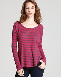 Soft and casual with on-trend stripes for fall, this Splendid top is the ideal wear-and-go piece to pair with any of your denim faves. Soft and casual with on-trend stripes for fall, this Splendid top is the ideal wear-and-go piece to pair with any of your denim faves.