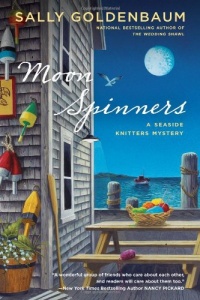 Moon Spinners: A Seaside Knitters Mystery Moon Spinners: A Seaside Knitters Mystery