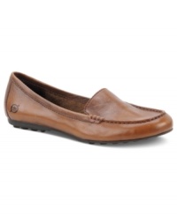 The Joanie loafer flats by Born are beautifully styled with stitching trim around the edges. The Joanie loafer flats by Born are beautifully styled with stitching trim around the edges.