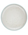 A fresh twist on a Noritake favorite, the Colorwave Turquoise Bloom platter offers the same sleek style and durability as the original dinnerware pattern but with a pretty floral print.
