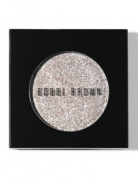 Bobbi's fresh take on glitter lights up eyes with a combination of shimmering pearls and fine glitter. Now in limited edition shades that are perfect for both day and night. Bobbi's fresh take on glitter lights up eyes with a combination of shimmering pearls and fine glitter. Now in limited edition shades that are perfect for both day and night.