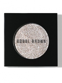 Bobbi's fresh take on glitter lights up eyes with a combination of shimmering pearls and fine glitter. Now in limited edition shades that are perfect for both day and night.