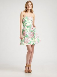 Universally flattering, this cotton dress offers a vibrant, iconic Lily Pulitzer print. Classic bust darts and Princess seams offer an exceptional fit.Strapless designBust dartsSlash pocketsPrincess seamsBack zipperAbout 20 from natural waistCottonHand washImported Model shown is 5'10½ (179cm) wearing US size 4. Universally flattering, this cotton dress offers a vibrant, iconic Lily Pulitzer print. Classic bust darts and Princess seams offer an exceptional fit.Strapless designBust dartsSlash pocketsPrincess seamsBack zipperAbout 20 from natural waistCottonHand washImported Model shown is 5'10½ (179cm) wearing US size 4.
