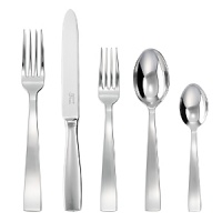 Designed by Gio Ponti, Award-winning Italian Architect and founder of Domus Magazine, this place setting is simple in design and perfect for everyday use. Designed by Gio Ponti, Award-winning Italian Architect and founder of Domus Magazine, this place setting is simple in design and perfect for everyday use.