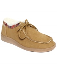 The Willow faux-fur booties by Roxy combine warmth and style in a way that you can't help but love. The Willow faux-fur booties by Roxy combine warmth and style in a way that you can't help but love.