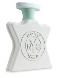 Presenting our 24/7 New York Liquid Body Silk, a silky lotion that combines skin-scenting with skin-pampering. This scent offers a sense-awakening, fruit-floral green blend of neroli, white lily, gardenia and skin musk. 6.8 oz. 